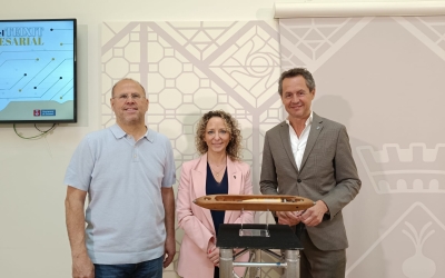 D'esquerra a dreta, els regidors Antonio Rodríguez Galián, Katia Botta i el tinent d'alcaldessa Lluís Matas | RàdioSabadell